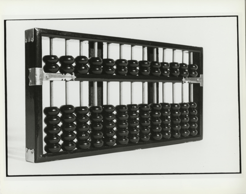 aarchive.computerhistory.org_resources_still_image_Abacus_abacus.a.102622629.lg.jpg