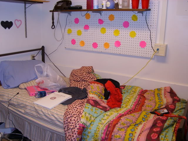 ai101.photobucket.com_albums_m68_susannajill_Room_20Cleaning_cleanroom004.jpg