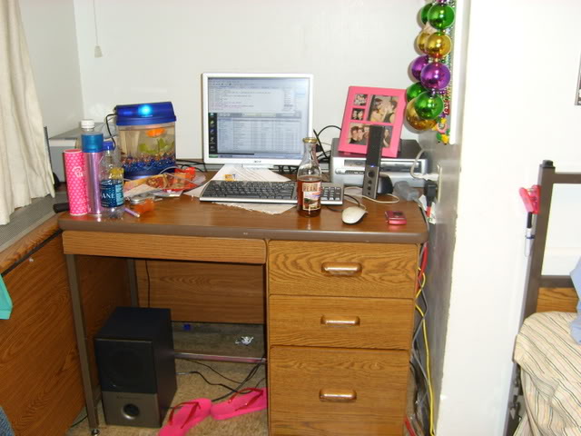 ai101.photobucket.com_albums_m68_susannajill_Room_20Cleaning_cleanroom006.jpg