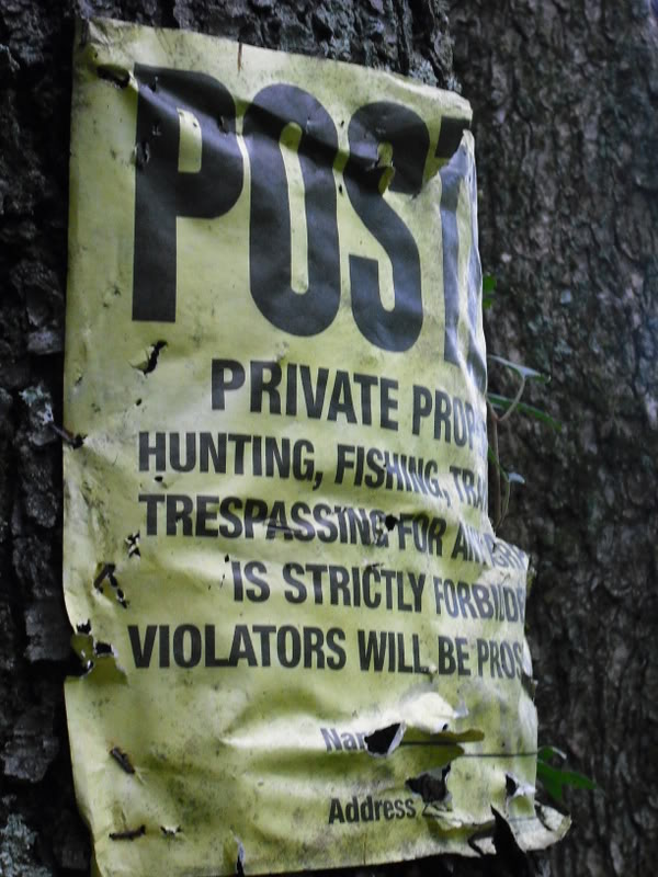 ai125.photobucket.com_albums_p72_Nayr303_TrespassingSign.jpg