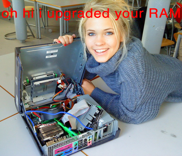 aimages.paraorkut.com_img_funnypics_images_h_hot_girl_upgraded_your_ram_13363.jpg
